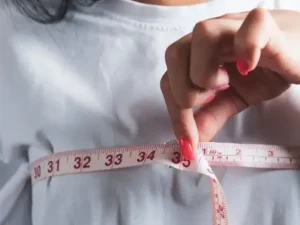 عمل پروتز و لیفت همزمان